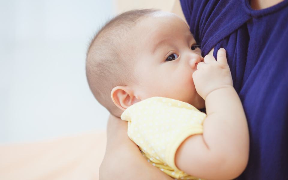 母乳有毒？親餵寶寶要多注意這些事